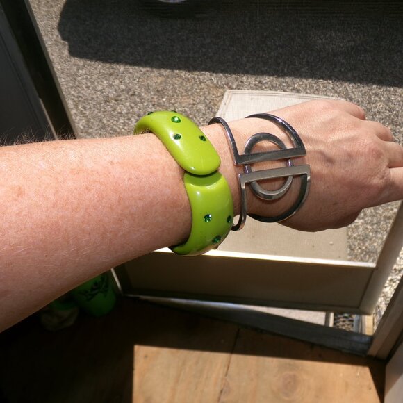 Vtg. Set of 2 Hinged Bracelets - Picture 2 of 3